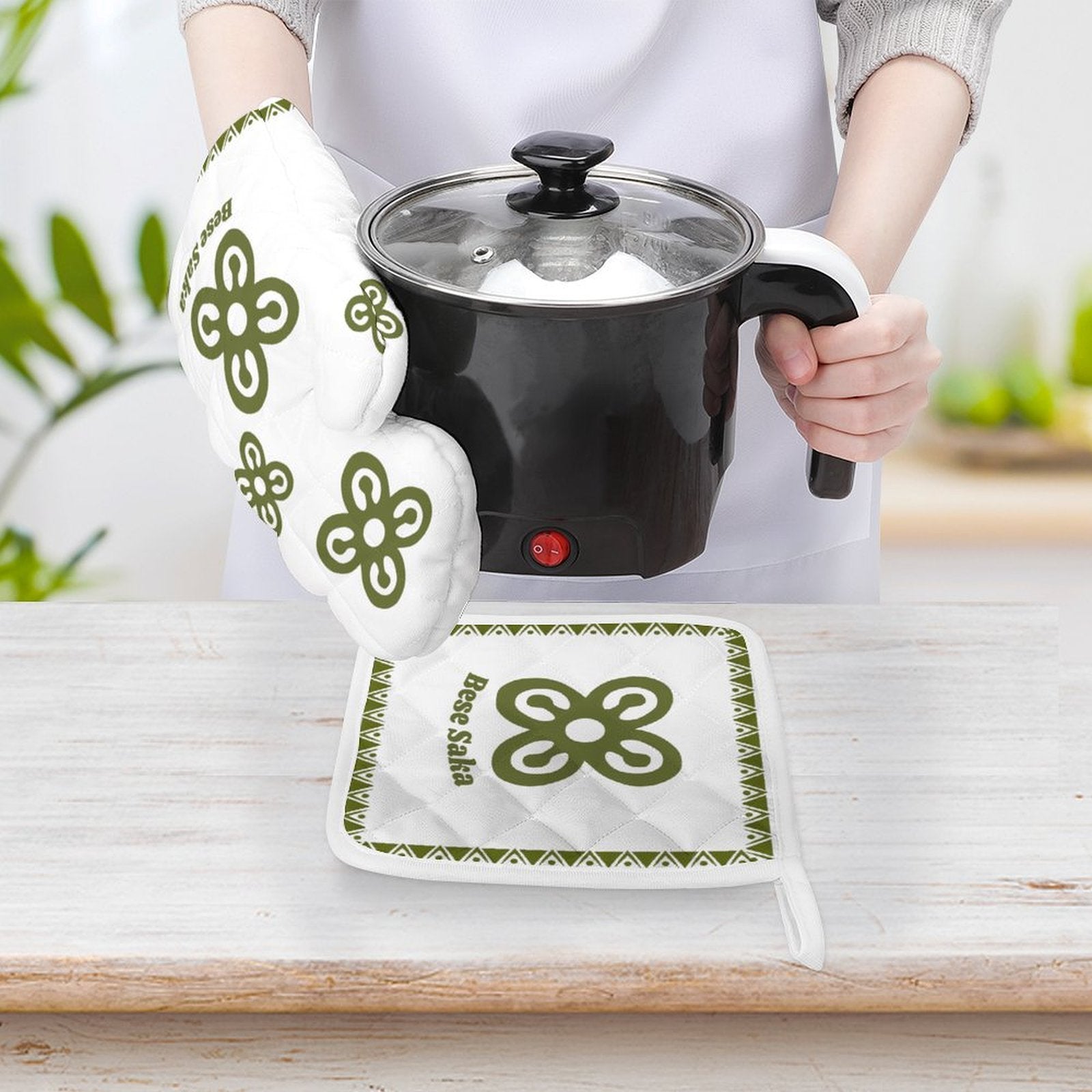 Bese Saka Oven Mitts & Pot Holder Set – 100% Polyester, Heat-Resistant, Built-in Loop, Regular Size (Abundance Symbol)