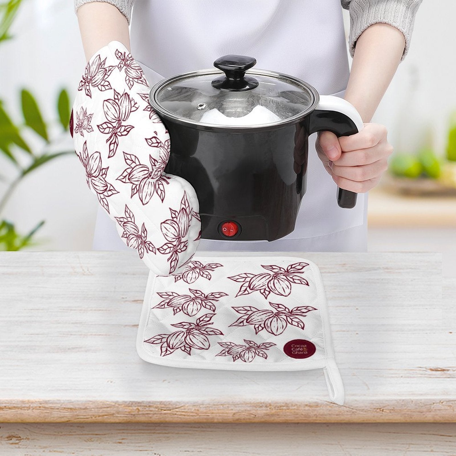 Cocoa Cafe Signature Collection – Oven Mitt & Pot Holder Set | 100% Polyester, Heat-Resistant, Built-in Loop, Regular Siz